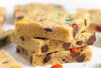 Chewy M&M Cookie Bars Recipe — Loaded Candy Cookie Bars