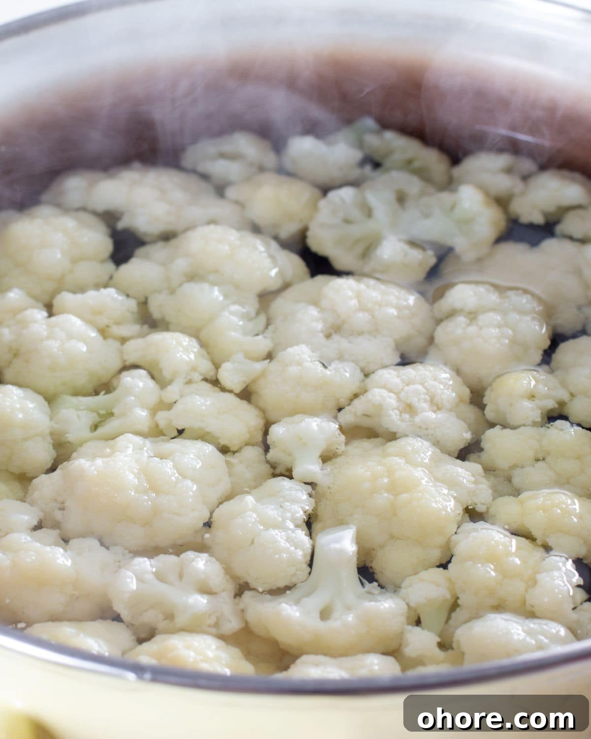 How to Clean and Cut Cauliflower: Quick Step-by-Step Guide 6 Soaking the vegetable.