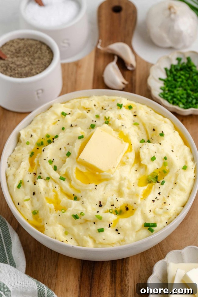 Creamy Yukon Gold Mashed Potatoes Recipe 2 img 129637 1