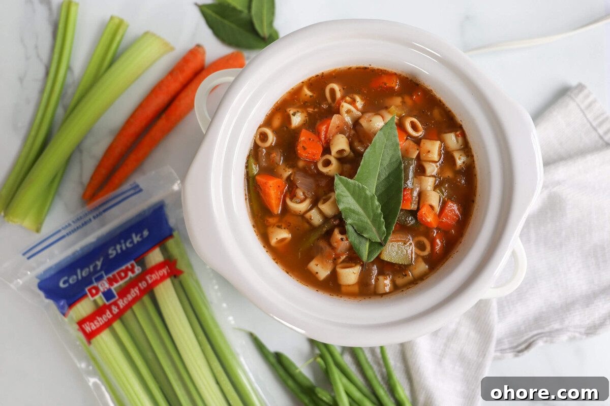 Slow Cooker Minestrone Soup
