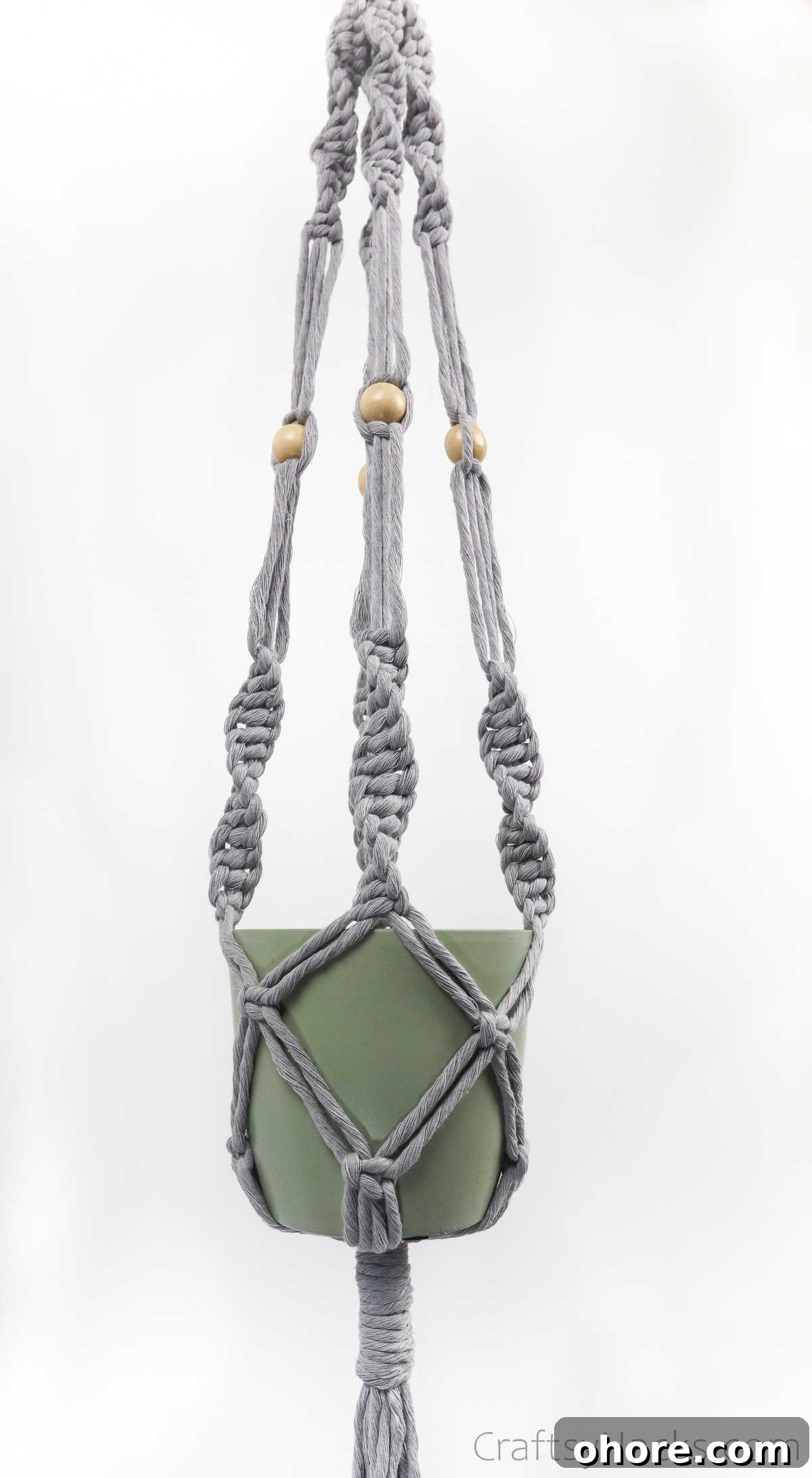 completed macrame hanger