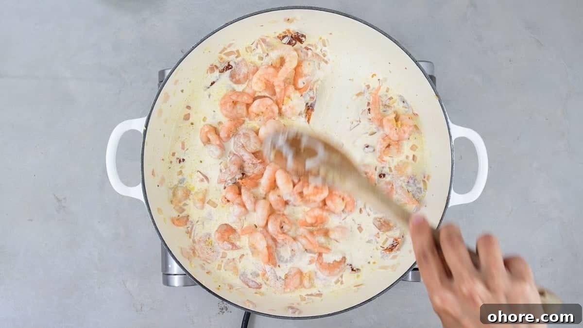 Add shrimp into the cream