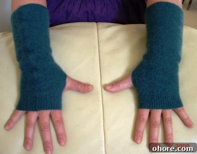 making simple fingerless gloves