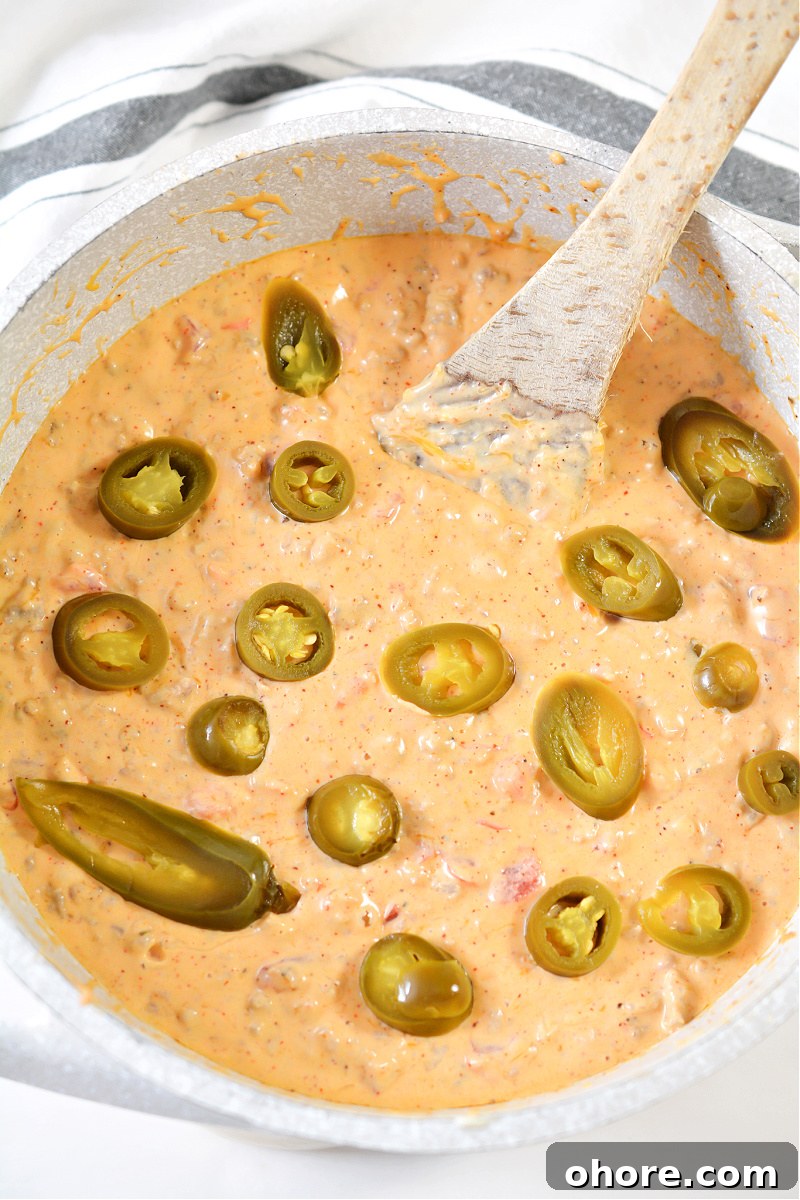 Keto Queso Dip With Sausage