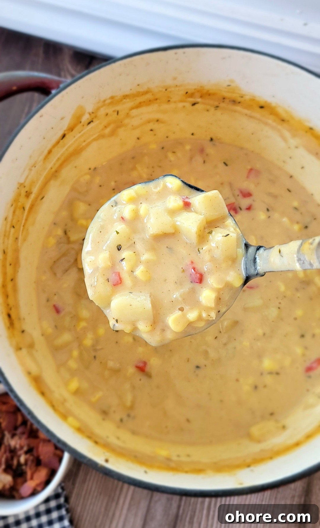 Creamy Corn and Bacon Chowder Recipe for Cozy Dinners 2 img 26836 1