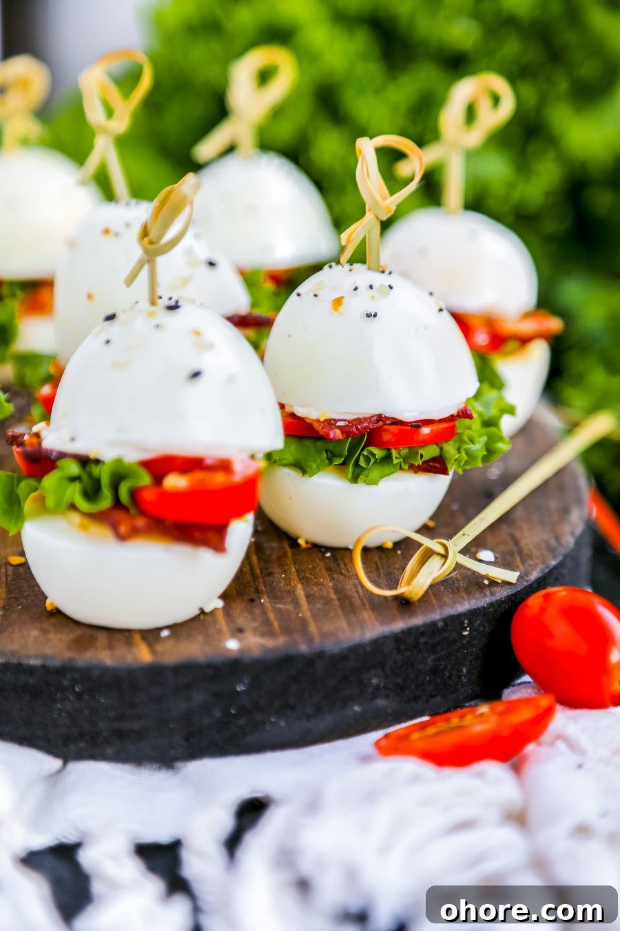 Egg and Bacon BLT Sliders Recipe: Mini Breakfast Sandwiches 4 img 32667 3