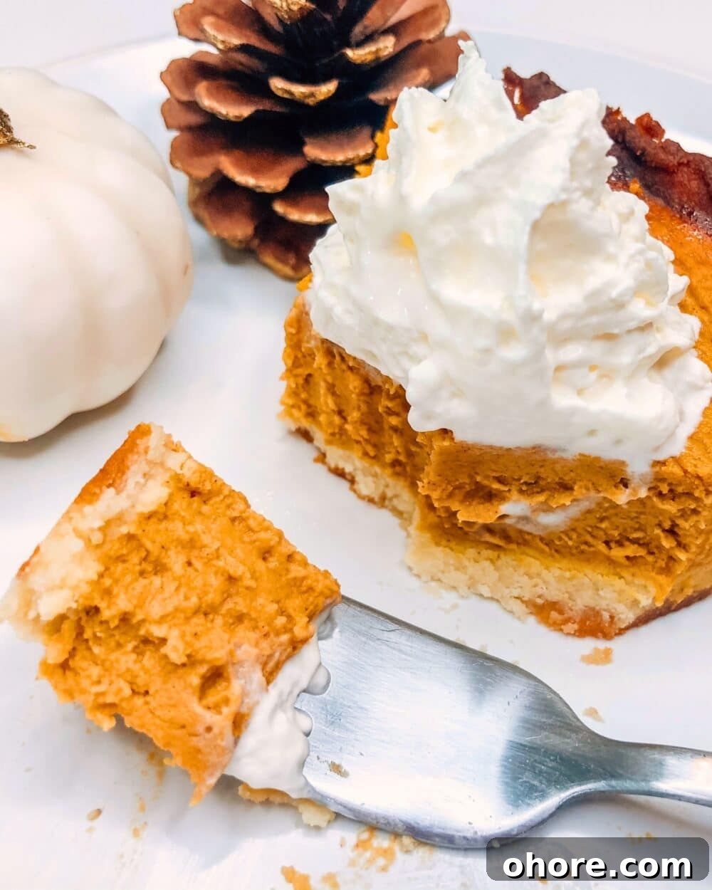 Keto Pumpkin Pie Recipe: Low-Carb, Creamy & Sugar-Free 2 keto pumpkin pie with bite