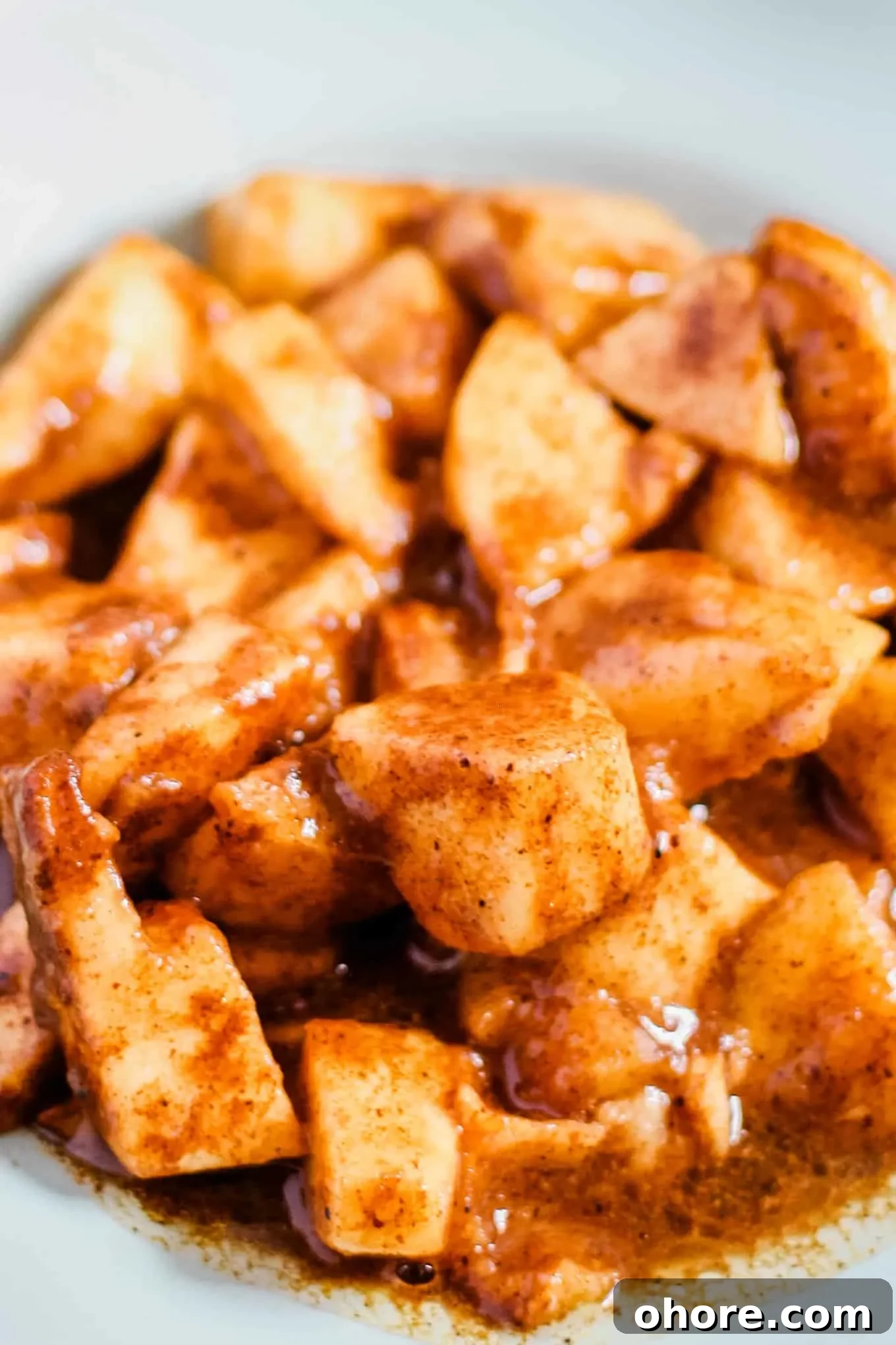 Baked Apple Slices with Cinnamon and Honey 6 closeup photo of juicy baked apples