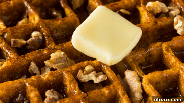 Low Carb Pumpkin Spice Waffles