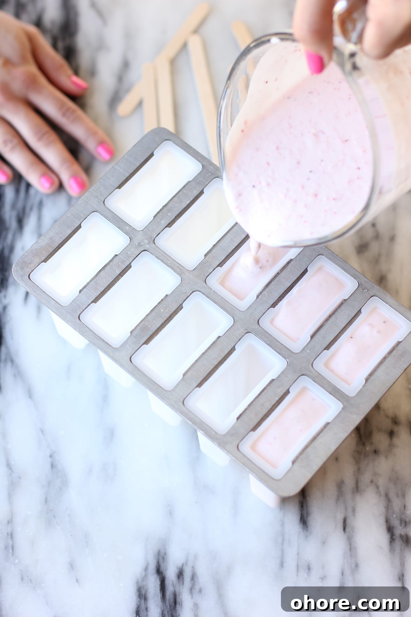 EASY STRAWBERRY AND CREAM POP RECIPE