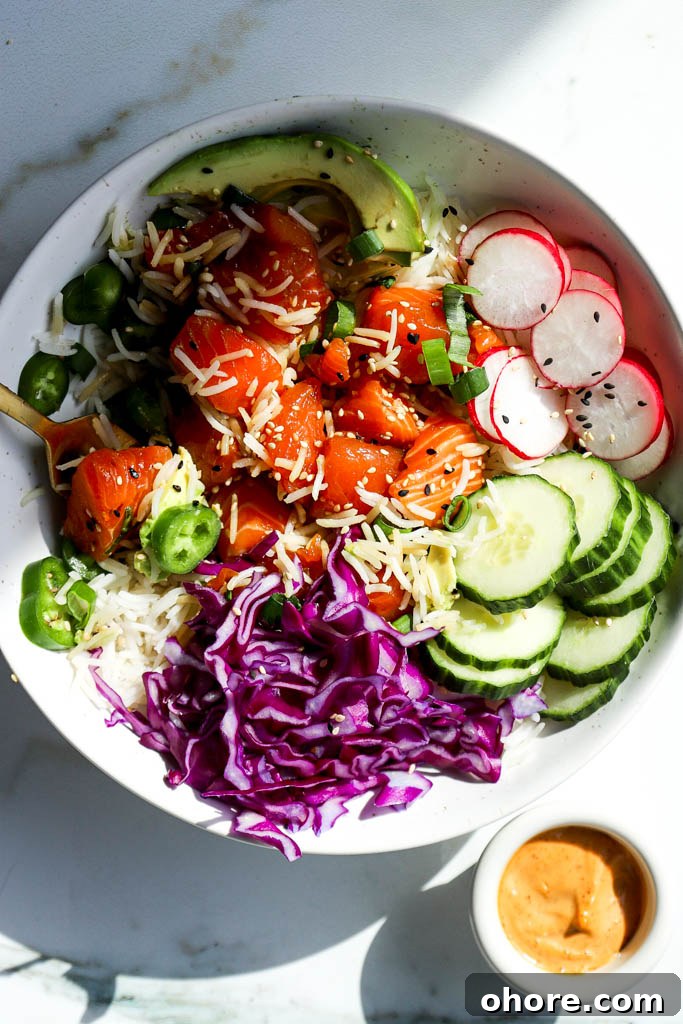 Spicy Salmon Sushi Bowl: Quick Sushi Bowl Recipe with Sriracha Mayo 7 spicy salmon roll in a bowl form